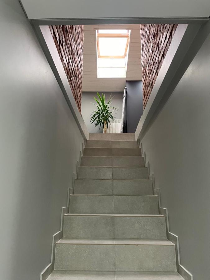 Apartamento «Гори́Ще На Площі Польський Ринок» Kamianets-Podilskyi Exterior foto