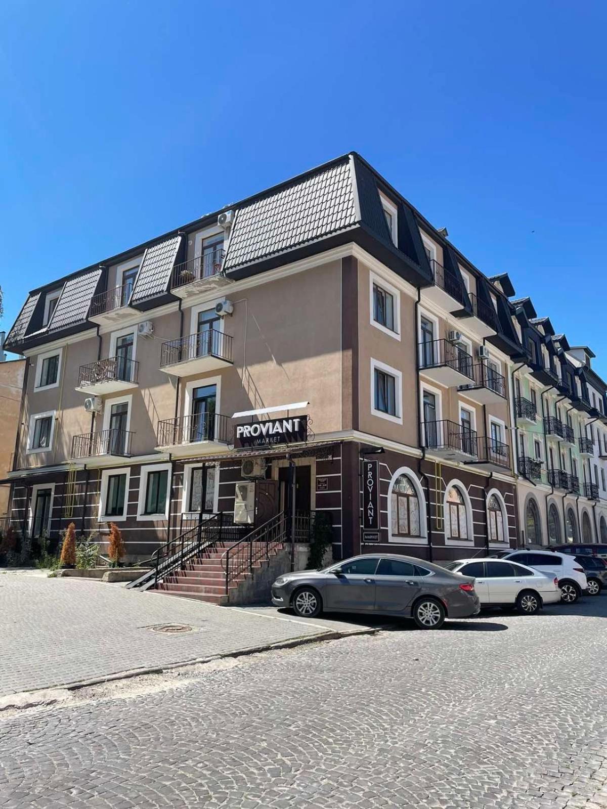 Apartamento «Гори́Ще На Площі Польський Ринок» Kamianets-Podilskyi Exterior foto