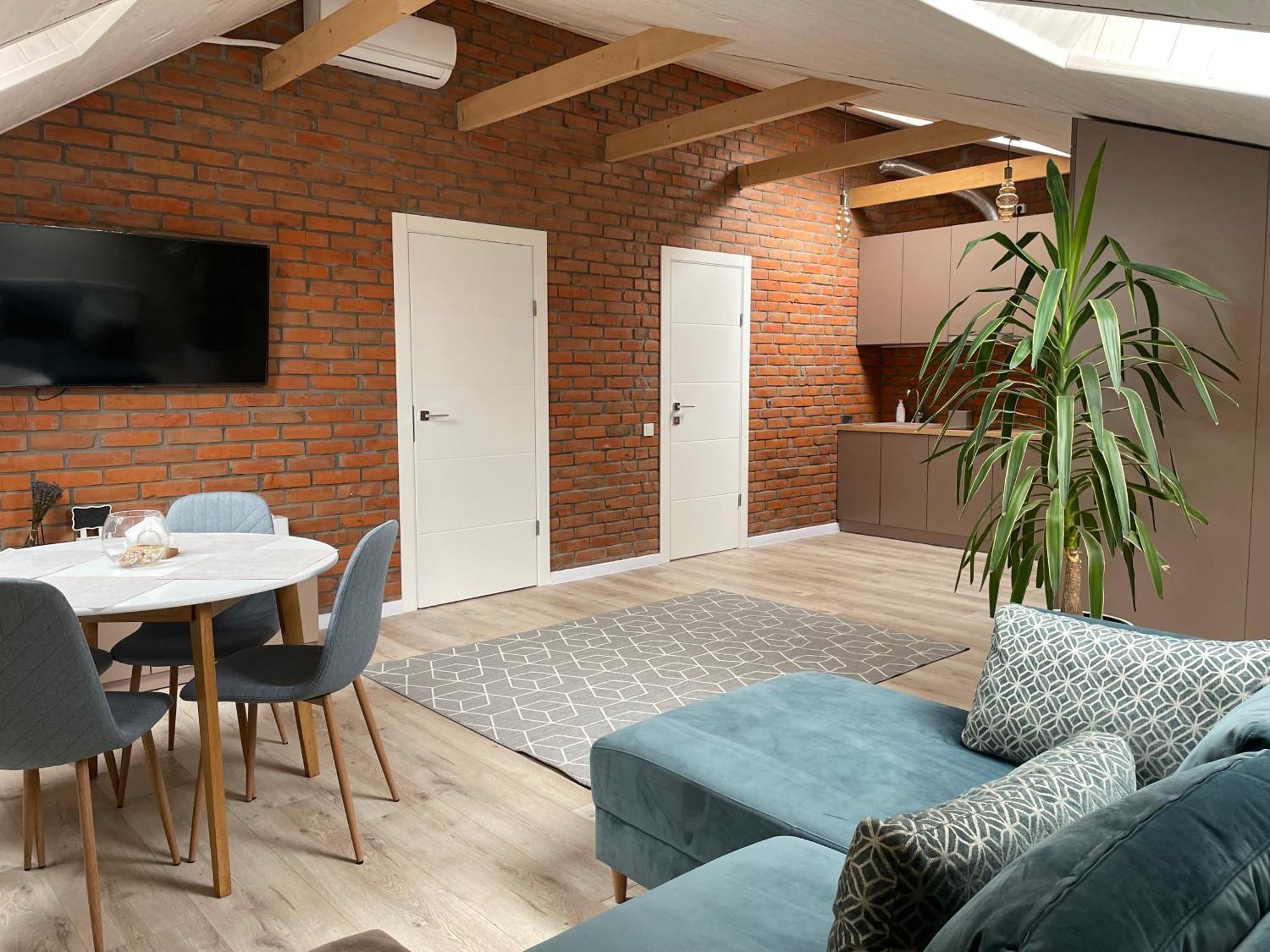 Apartamento «Гори́Ще На Площі Польський Ринок» Kamianets-Podilskyi Exterior foto