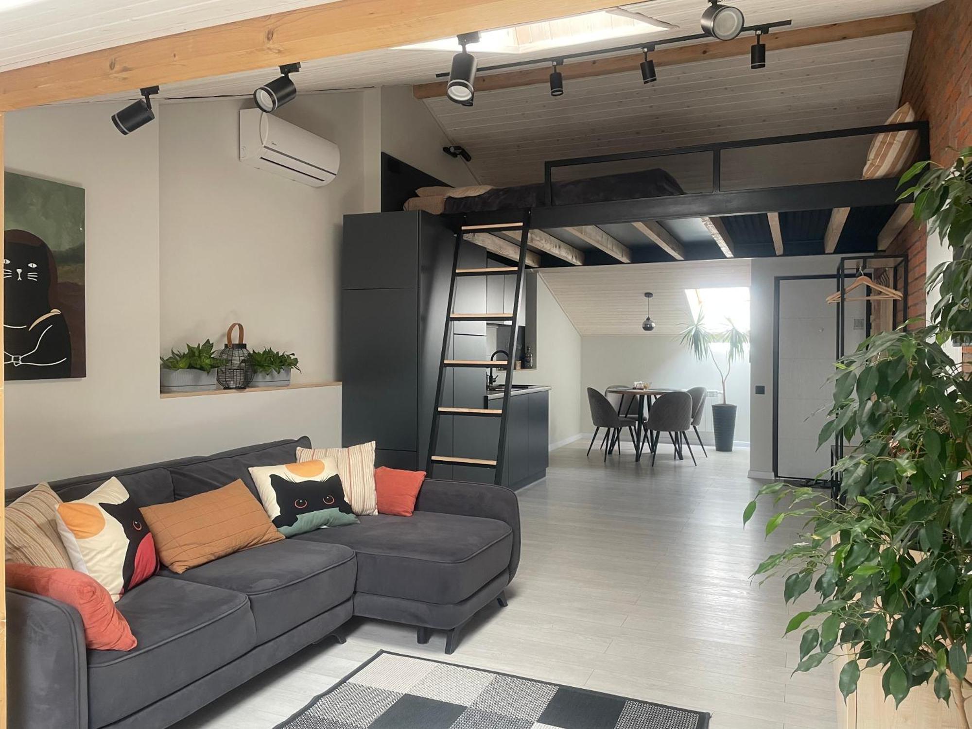 Apartamento «Гори́Ще На Площі Польський Ринок» Kamianets-Podilskyi Exterior foto